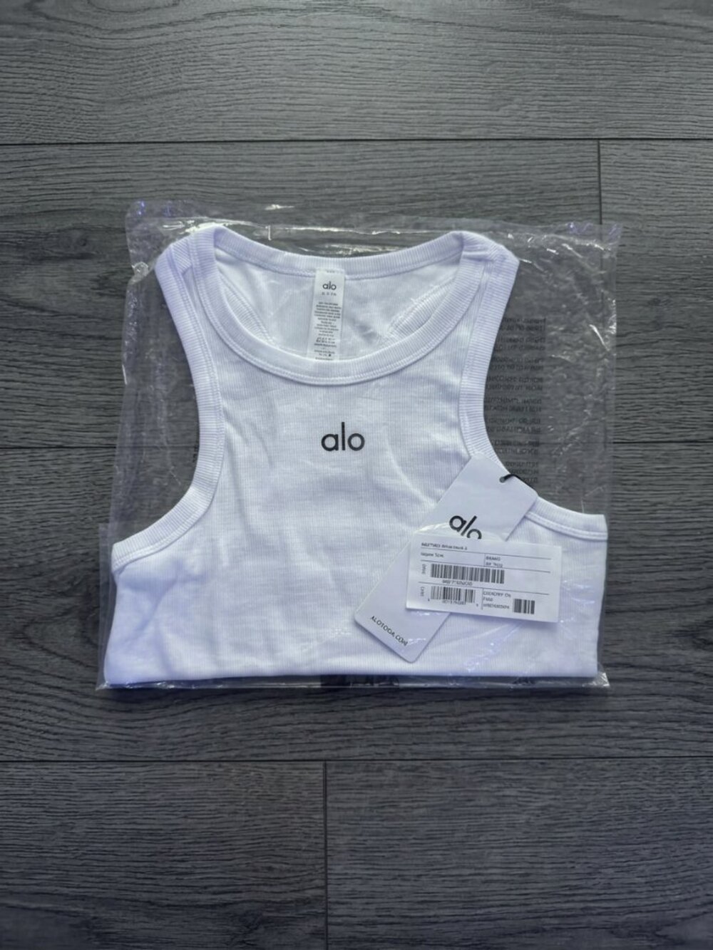 NWT Alo Yoga Aspire Tank Cropped White/Black | Multiple Sizes - Picture 3 of 6